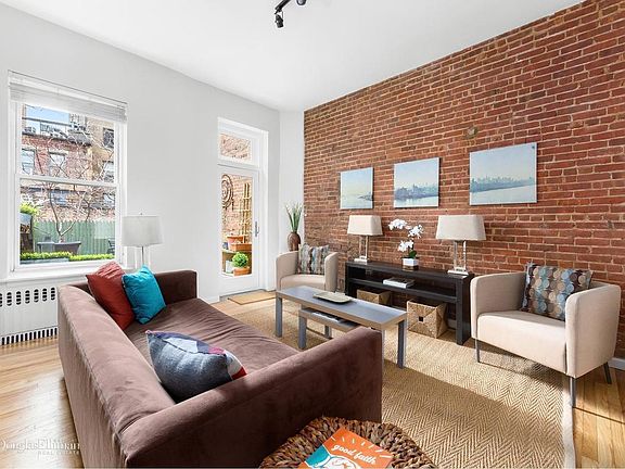 3rd image of 18 W 87th St APT 4B