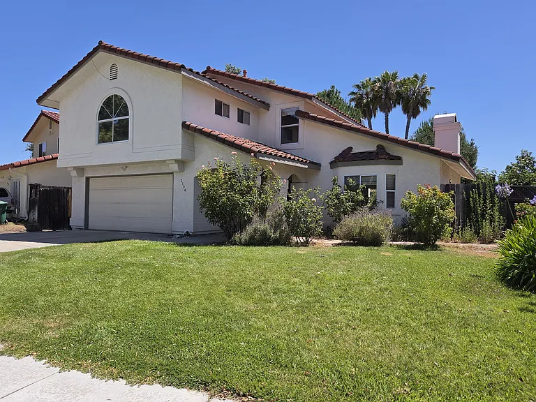 2194 Bel Air Pl — Photo 1