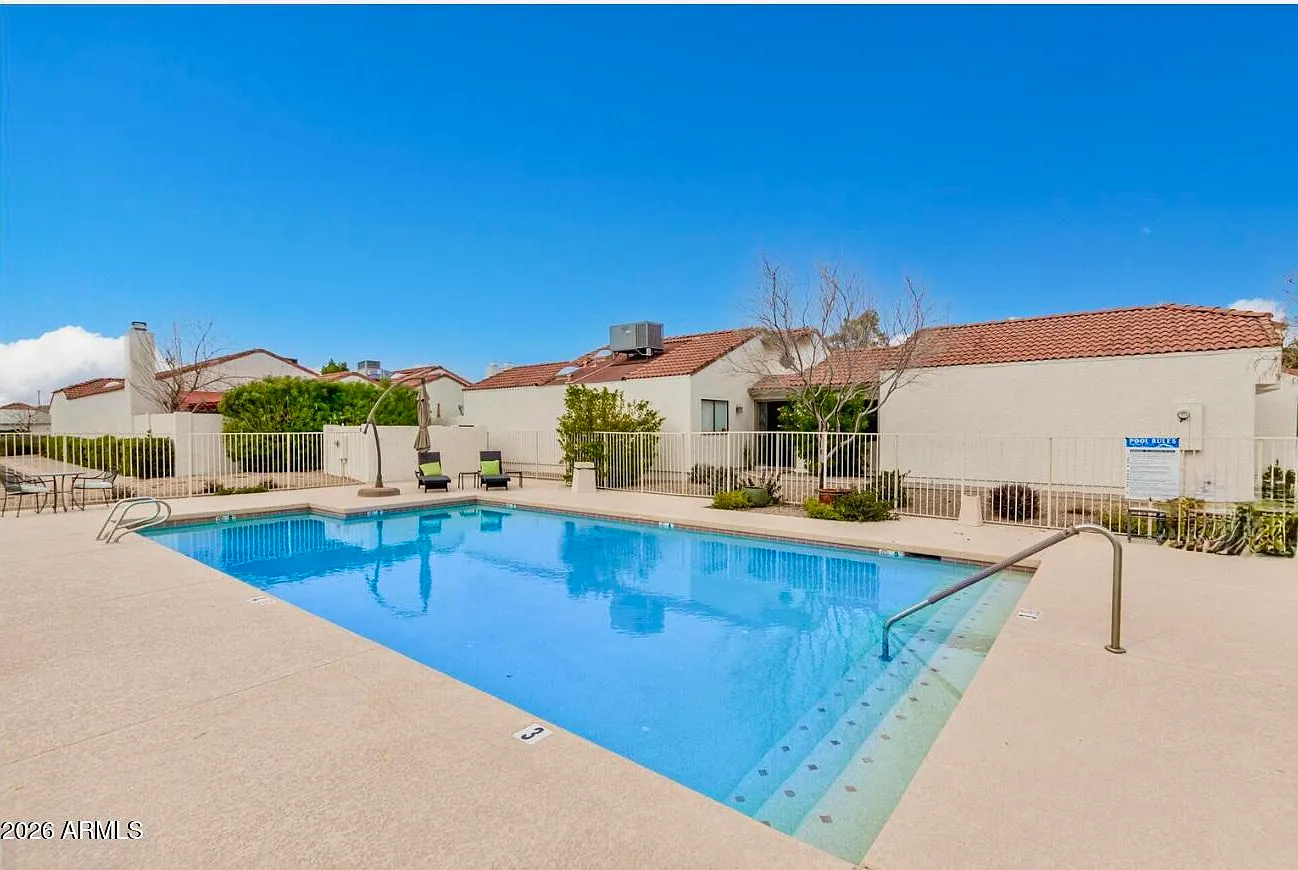2 bed, 2.0 bath, 1211 sqft, $2,700 — Photo 3