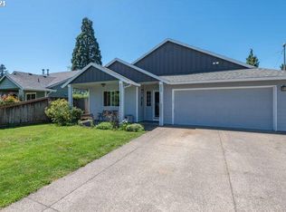 15589 SE Rainier Ave, Clackamas, OR 97015