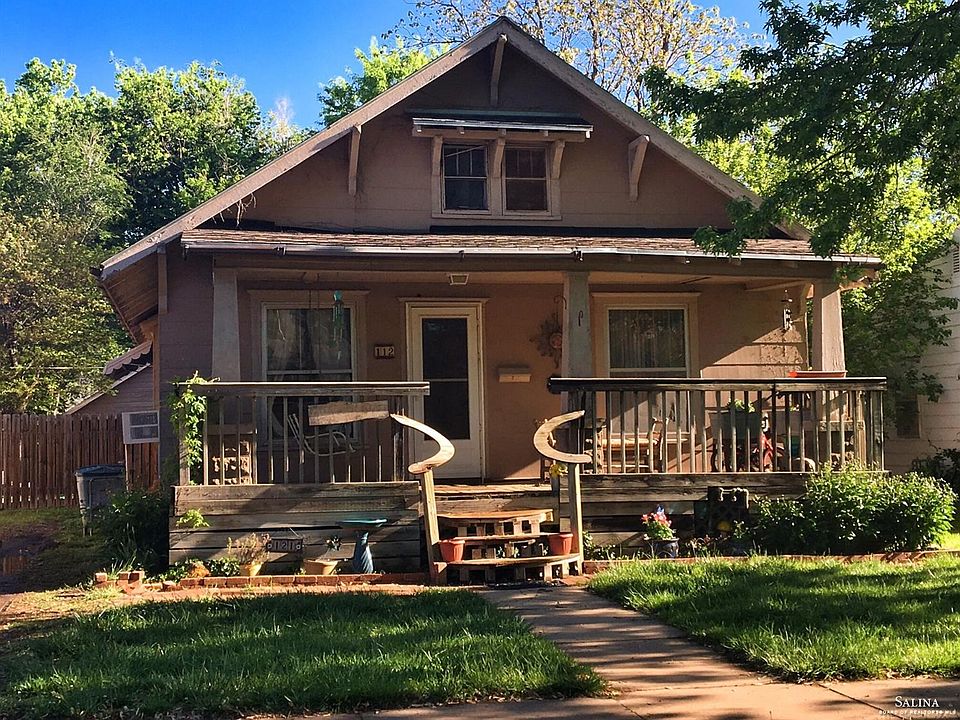1st image of 121 E Jewell Ave