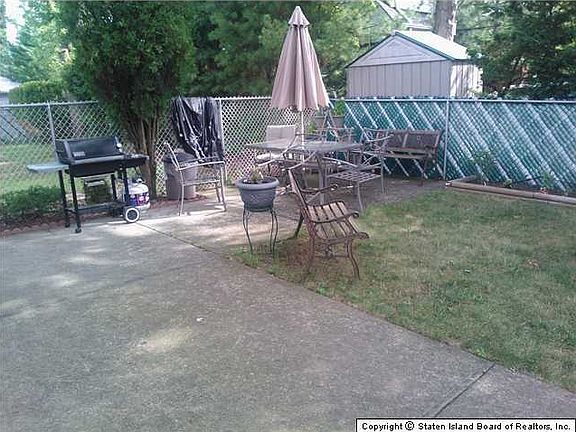 5th image of 6 Escanaba Ave