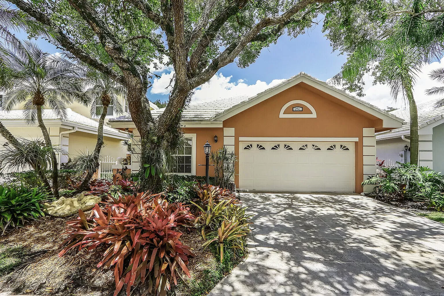 3 bed, 1581 sqft, $3,800 — Photo 1
