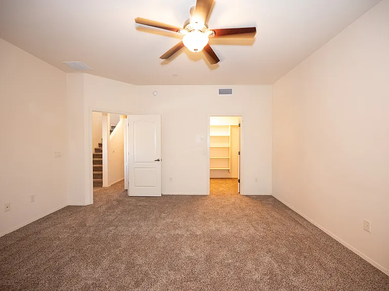 2390 E Blue Diamond Dr — Photo 24