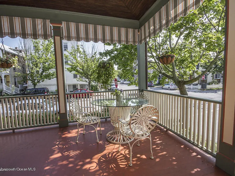 44 Webb Ave — Photo 17