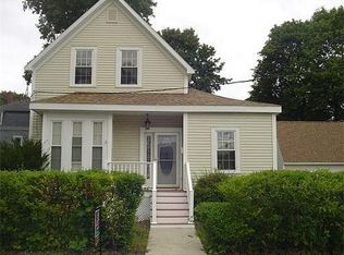 5 Green St, Merrimac, MA 01860