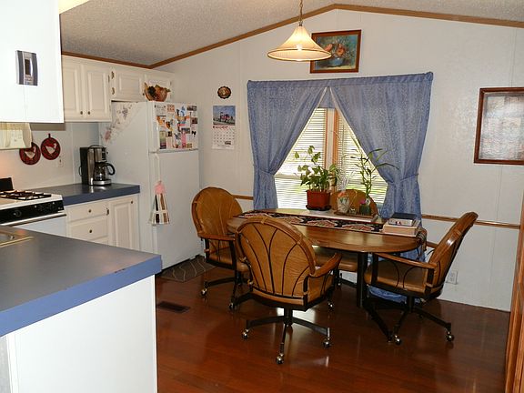 4th image of 147 Brenta Ct