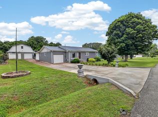 204 Homeward Ave, Winchester, TN 37398