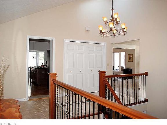 3rd image of 268 Twin Creeks Dr