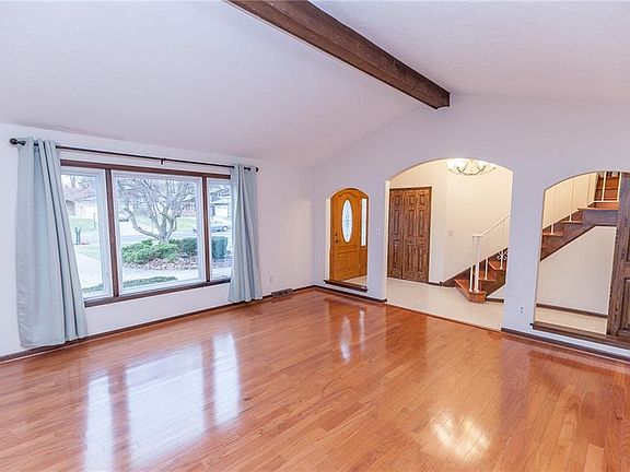 5th image of 6967 Carol Dr