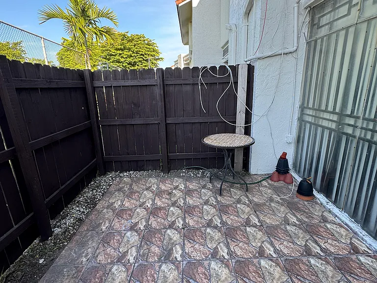 10851 NW 7th St — Photo 20