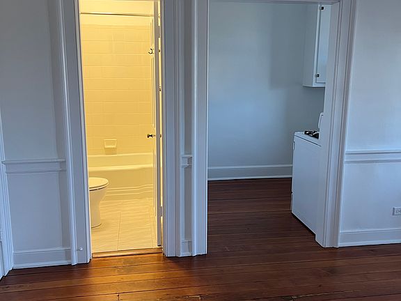 Entrance to bathroom and kitchen