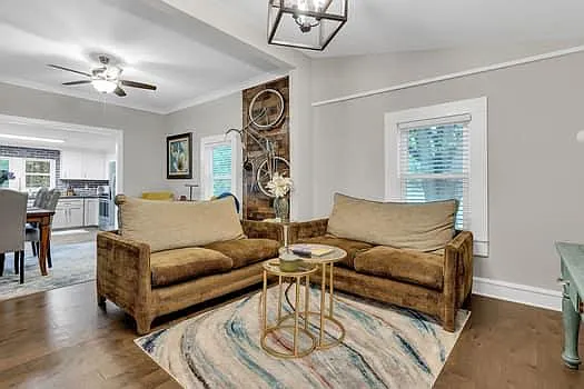 2 bed, 1028 sqft, $1,800 — Photo 3