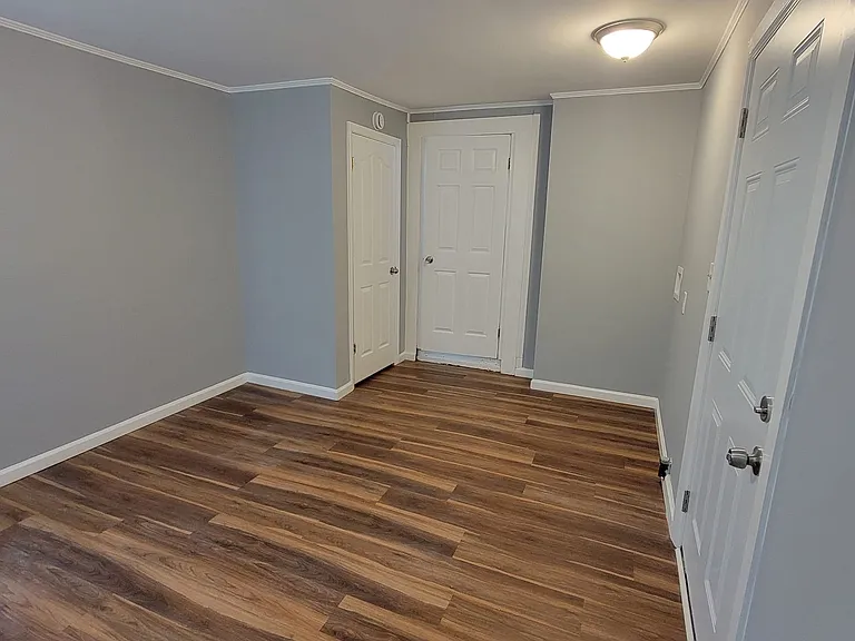 1418 Winston Dr — Photo 23