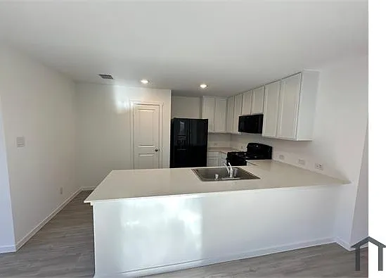 1528 Van Gogh Dr #1 — Photo 3