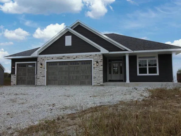 7353 Farm Meadow ROAD, Franksville, WI 53126