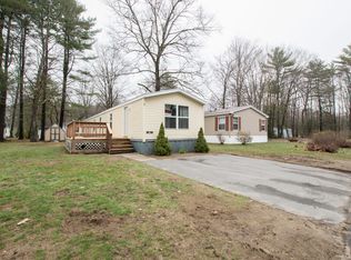 3 Forest Cir, Gorham, ME 04038