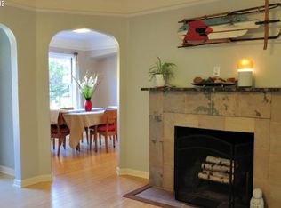 3566 NE Ainsworth St, Portland, OR 97211