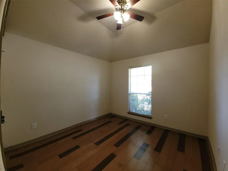 10028 Lisi Anne Dr — Photo 30