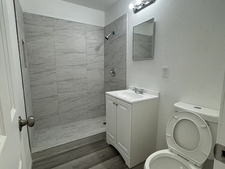 1836 Stacey Ct — Photo 6