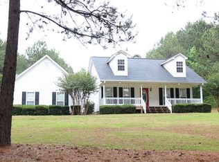 6548 Forrest Rd, Grantville, GA 30220