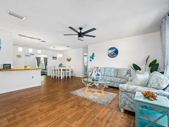 2549 Clarendon Ave, New Smyrna Beach, FL 32168