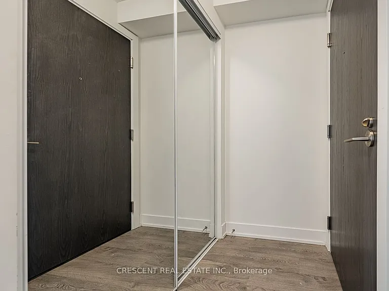 9 Mabelle Ave #2423 — Photo 4