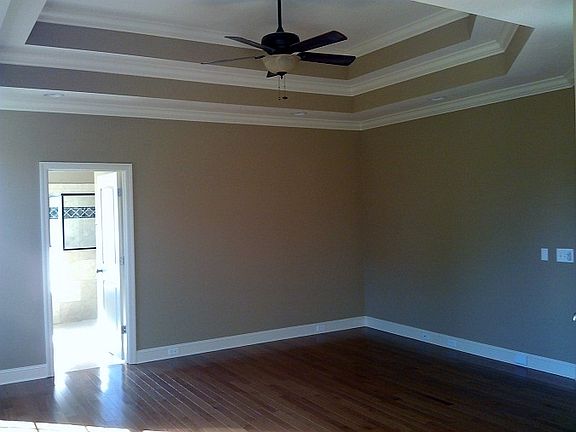 3rd image of 324 White Rose Ave