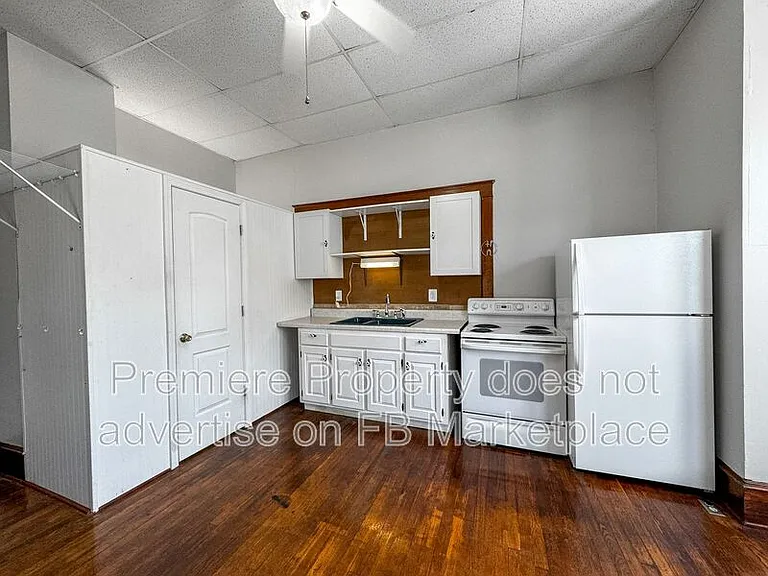 311 E Arthur St #3 — Photo 3