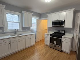 190 Sheridan Ave, Medford, MA