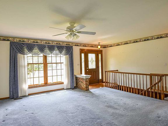 2nd image of 3008 Longacre Dr