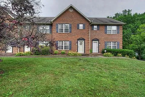 1809 W Lakeview Dr — Photo 1