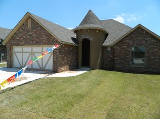 11216 SW 39th St, Mustang, OK 73064