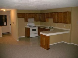 60 Roundhouse Rd #60, Buzzards Bay, MA 02532