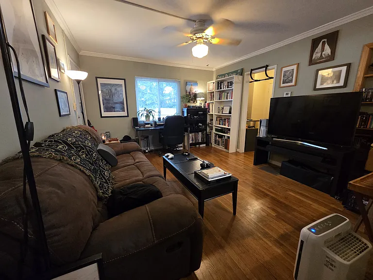 1025 Greenwood Ave NE #7 — Photo 12