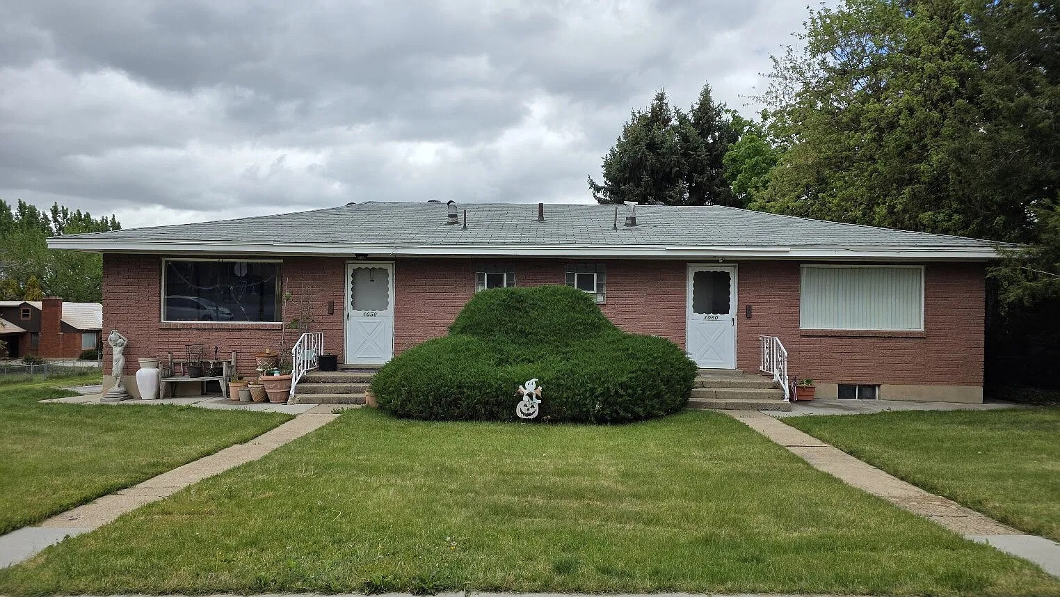 3 bed, 1.0 bath, 1400 sqft, $1,400 — Photo 1