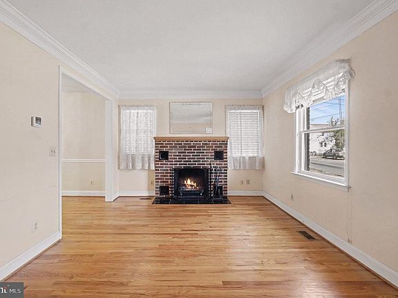 5th image of 7908 Oakleigh Rd