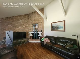 700 Concord Ln #702, Barrington, IL 60010
