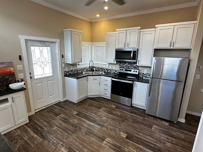 1321 Mack Rd #2 — Photo 11