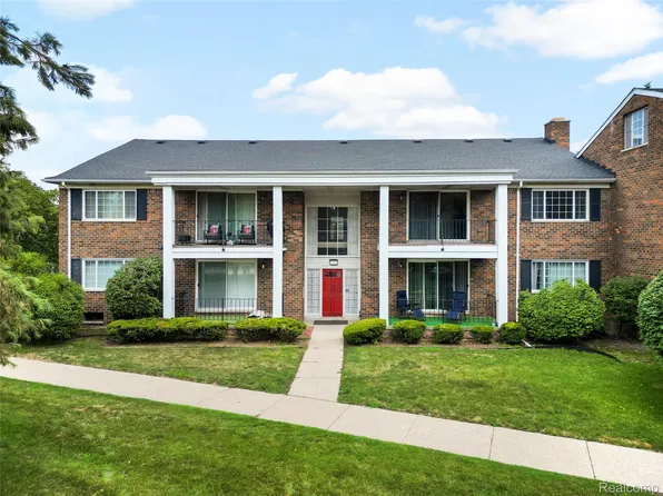 25300 Shiawassee Cir APT 204, Southfield, MI 48033