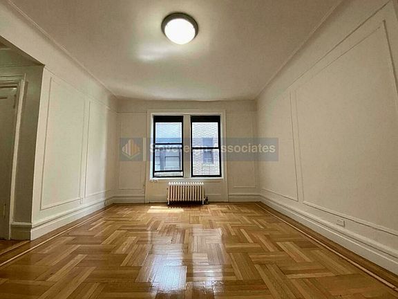 3rd image of 652 W 163rd St #39A