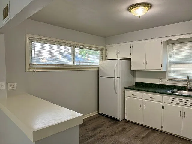 3 bed, 952 sqft, $1,700 — Photo 2