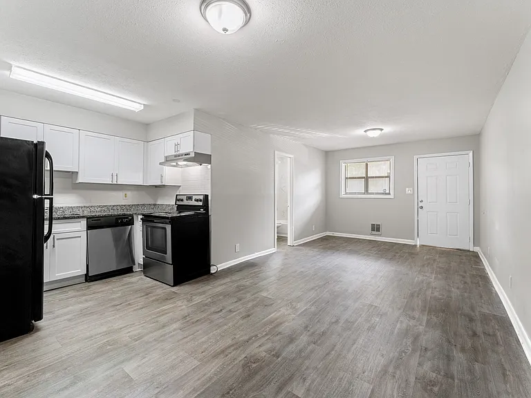 Balfour 296 — Photo 22
