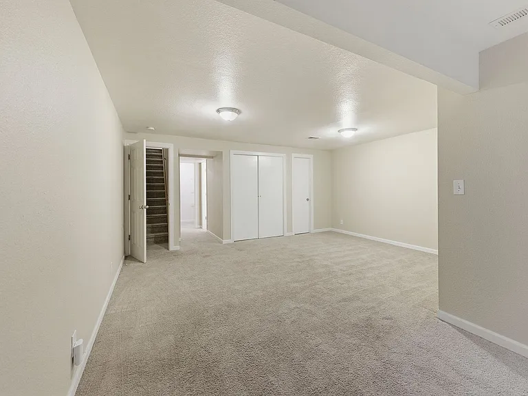 1637 Westbridge Dr #J2 — Photo 20