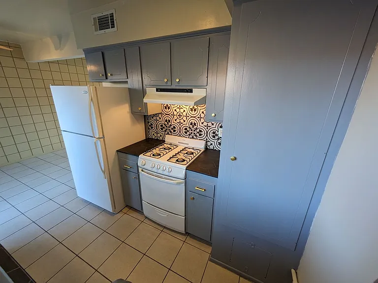 1540 N Chaparral Rd — Photo 3