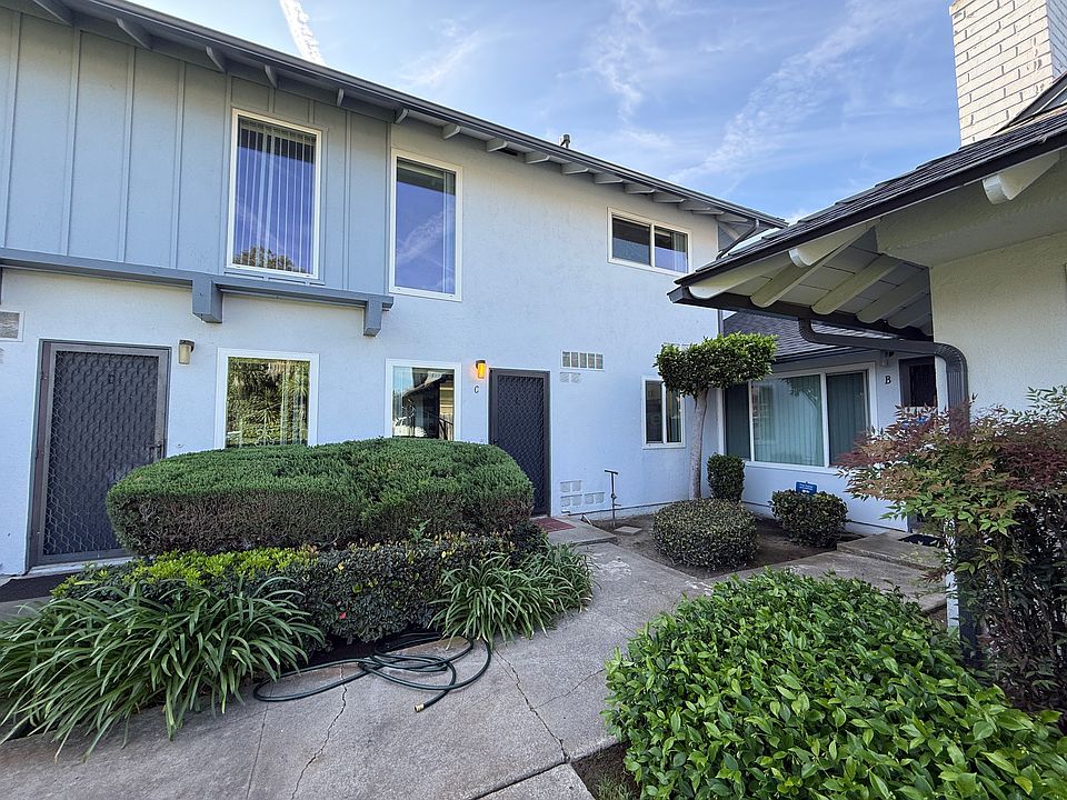 1st image of 14542 Carfax Dr APT C