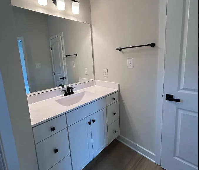 8020 Lake Laurel Ln #B — Photo 20