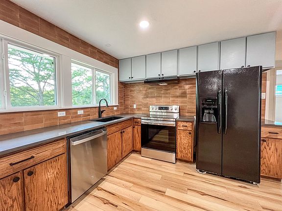 4th image of 2075 Kuehler Ave