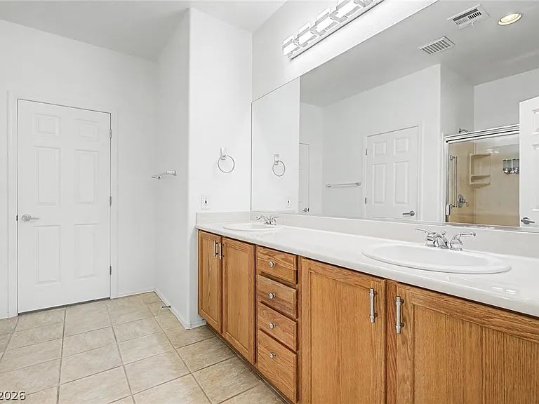 2108 Mardela Springs Ct — Photo 17