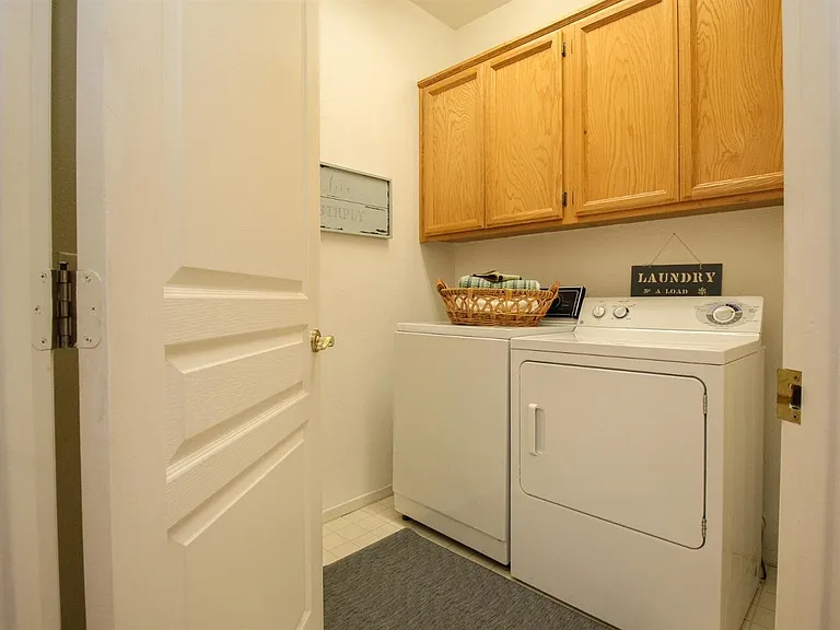 130 Mandarin Cir — Photo 5